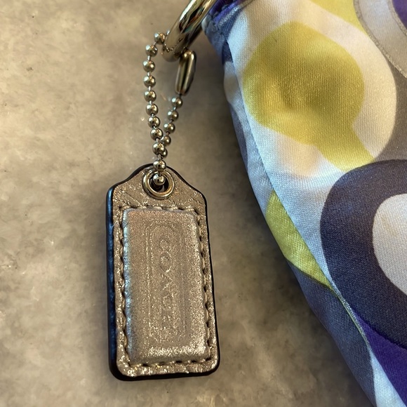 COACH WRISTLET - Picture 4 of 7